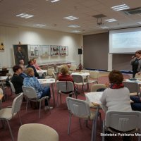 Warto przyjść do biblioteki powspominać